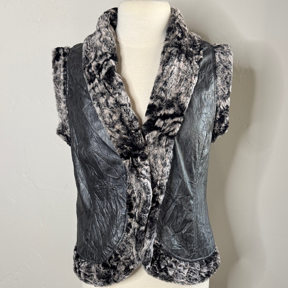 Joseph Ribkoff Faux Fur Metallic Silver Crinkle Vest Gillet Medium